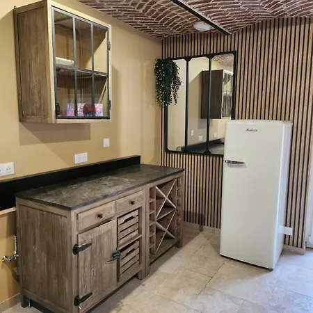 Au Temps Jadis - Atypique Dans Ancienne Etable Cour Privee Appartement