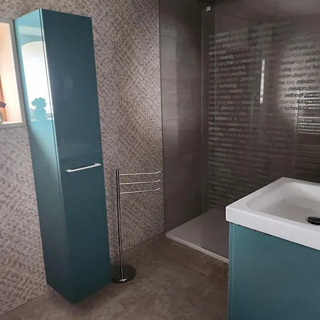 Au Temps Jadis - Atypique Dans Ancienne Etable Cour Privee * Gosnay